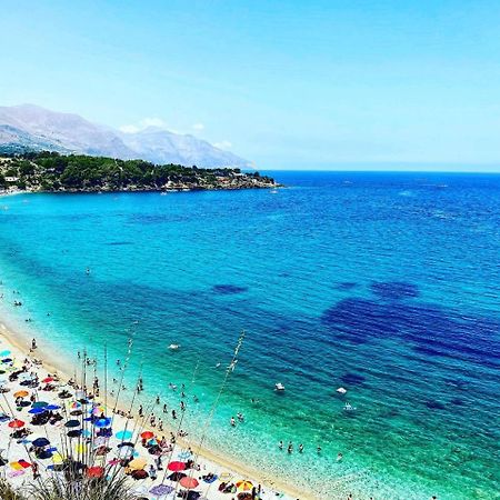 Appartamento Sul Mare Кастеламаре дел Голфо Екстериор снимка