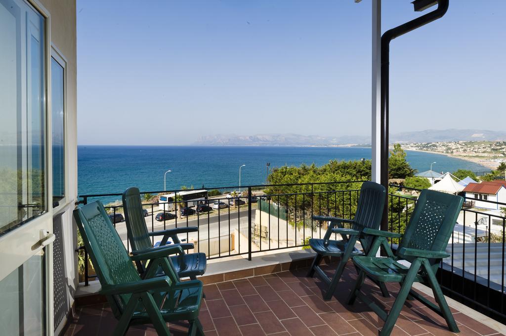Appartamento Sul Mare Кастеламаре дел Голфо Екстериор снимка