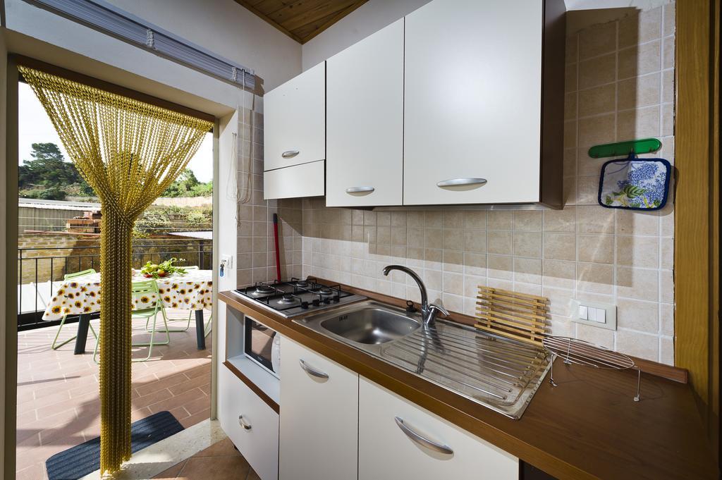 Appartamento Sul Mare Кастеламаре дел Голфо Екстериор снимка